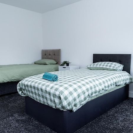 Spacious Ground Floor Apt Near Old Trafford Stadium Mánchester Exterior foto