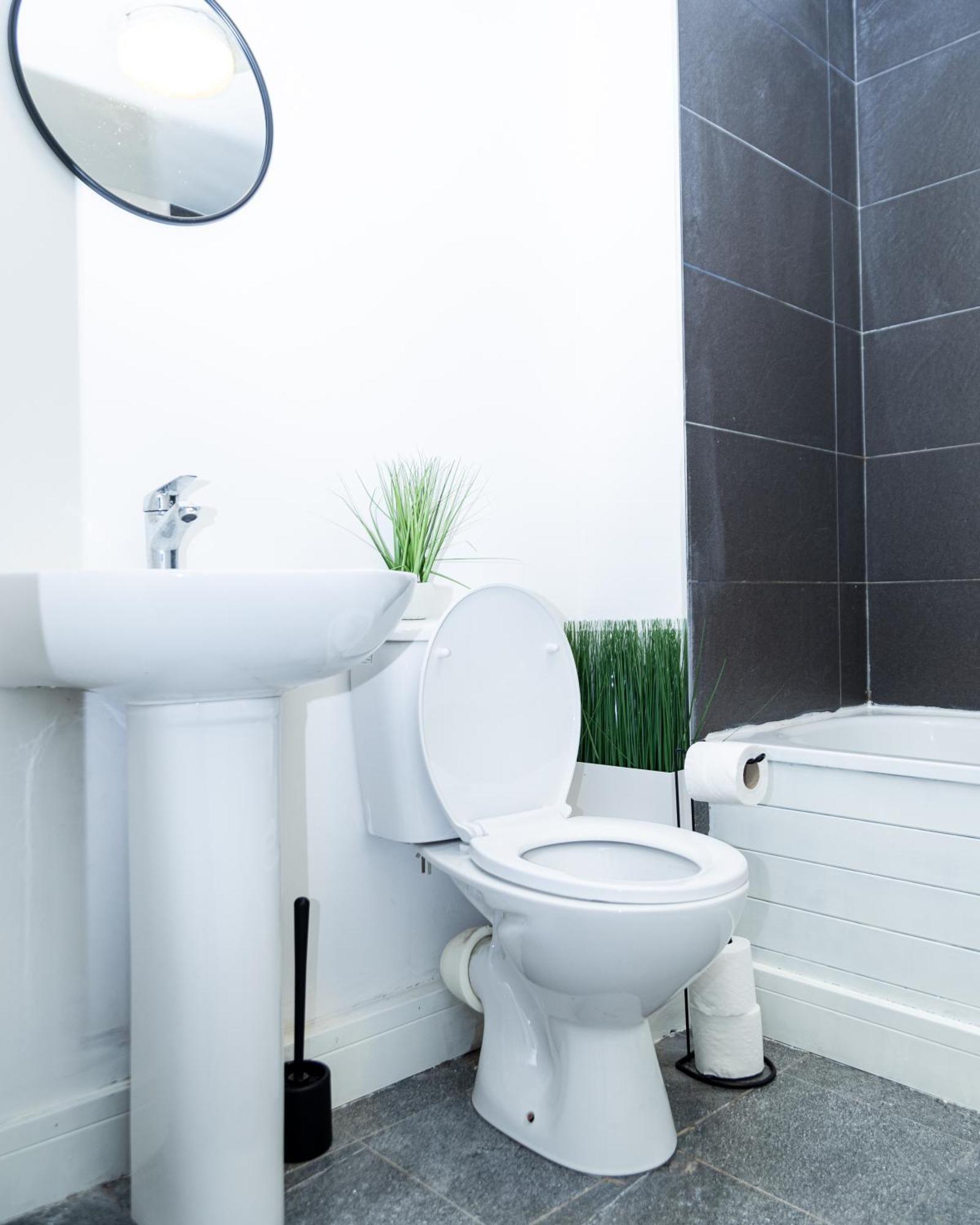 Spacious Ground Floor Apt Near Old Trafford Stadium Mánchester Exterior foto